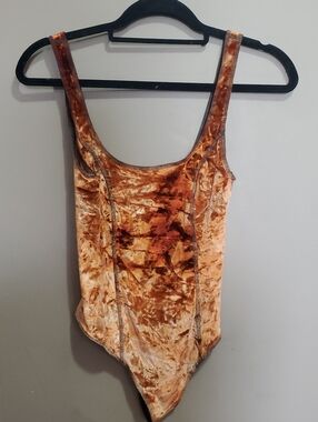 Wilfred burnt orange velvet scoop neck bodysuit Size Small